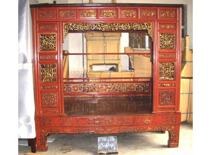 05 Antique Poster Bed 2